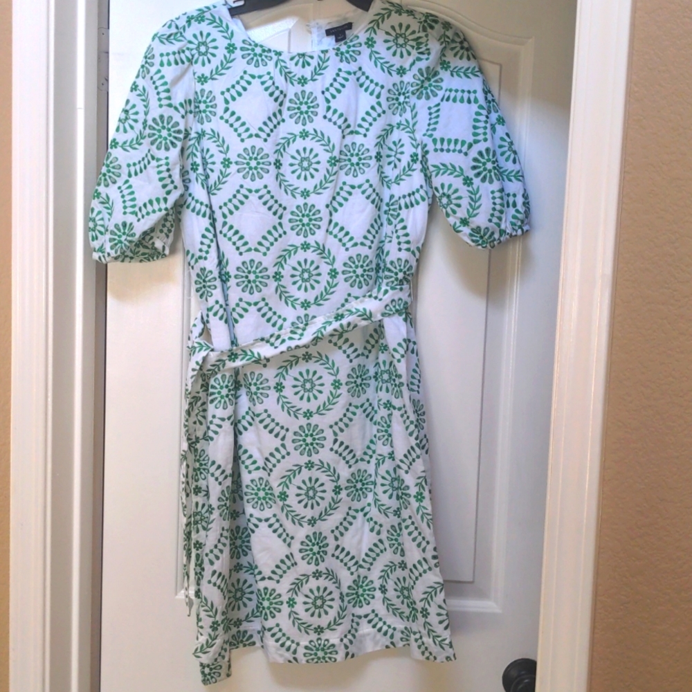 Ann Tayler new dress